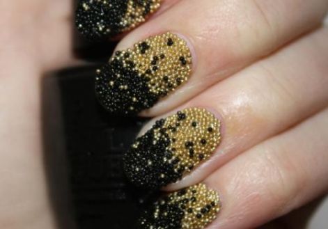 caviar-manicure-gold-black.jpg